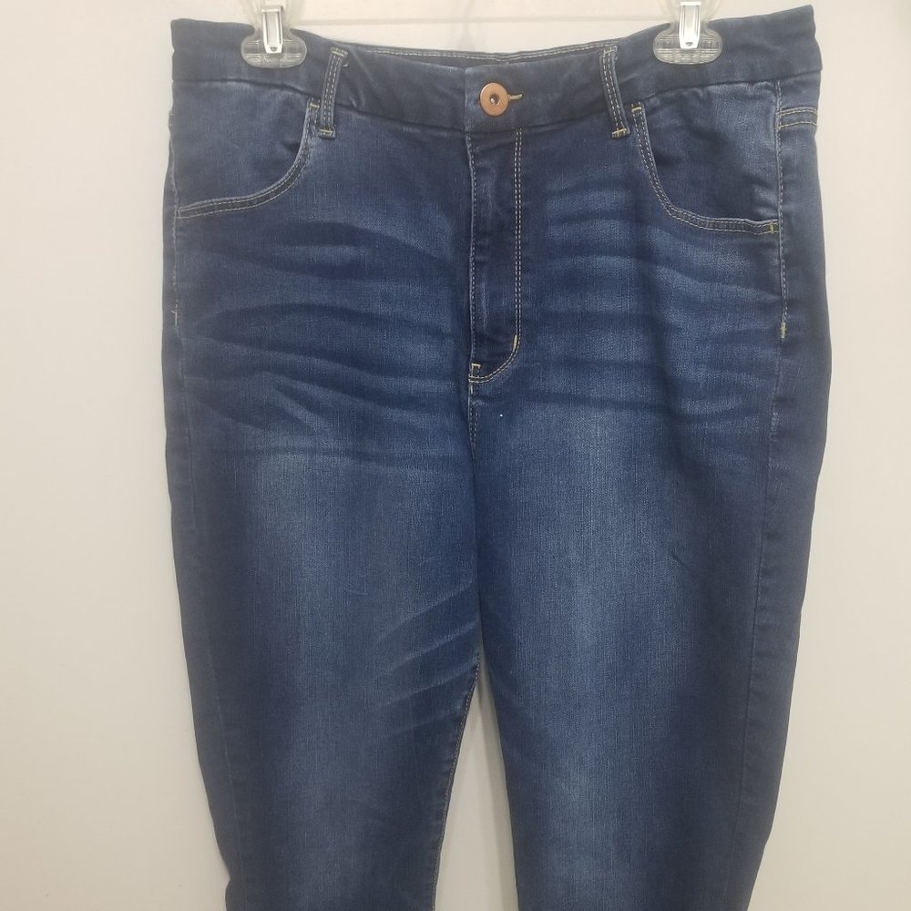 dark blue No Boundaries sz 19 jeans